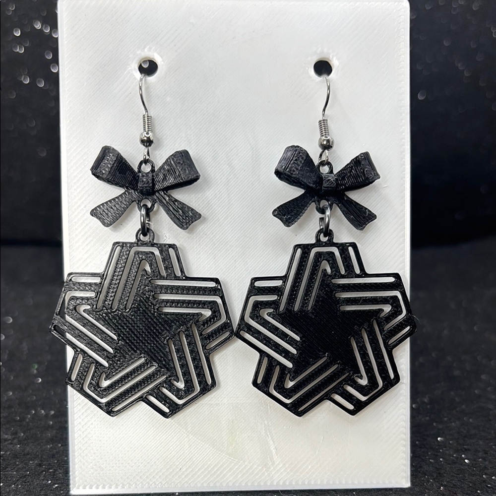 Curve Kiss Earrings with Bow